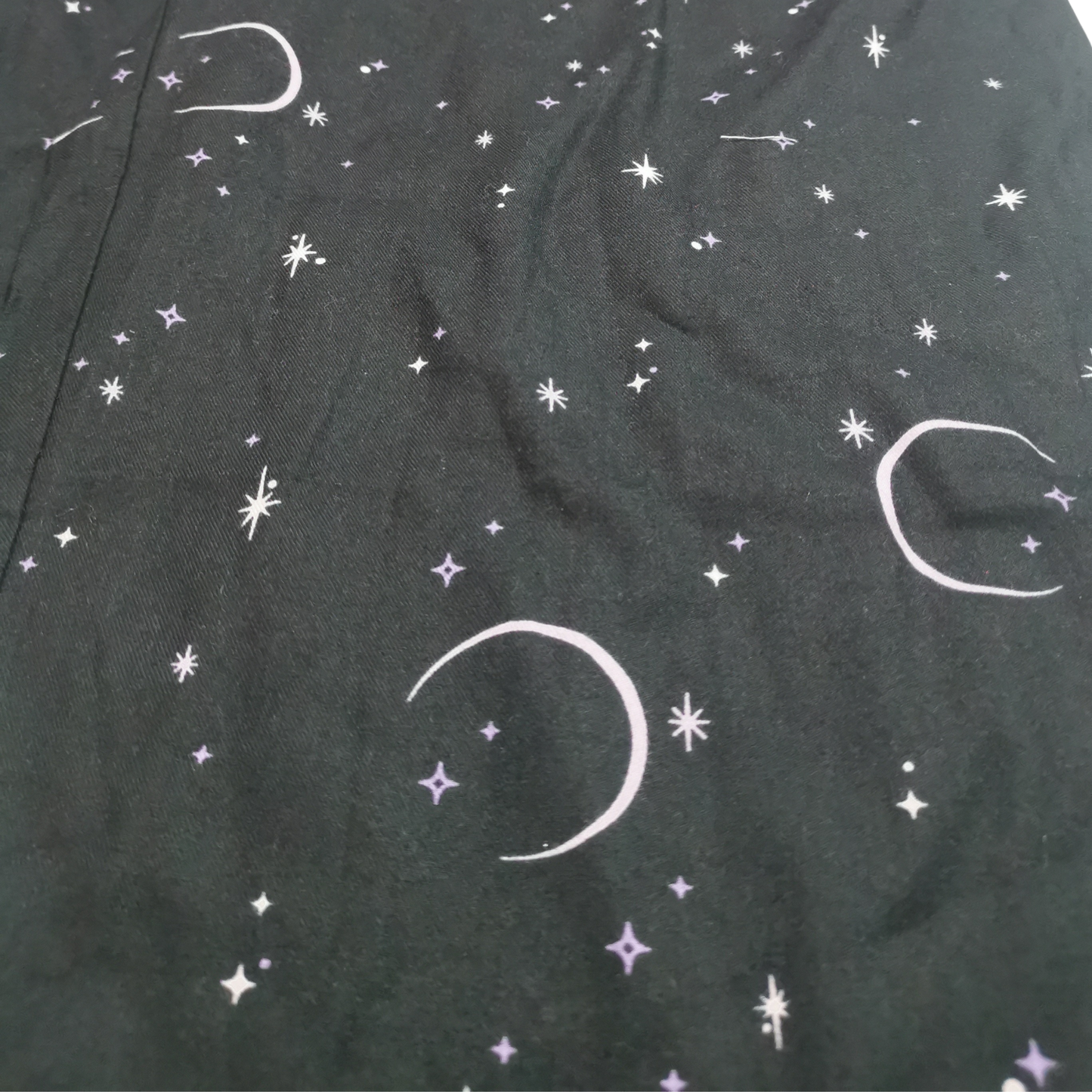 Pantalón de pijama de franela con diseño celestial Hyde and EEK! Boutique para mujer