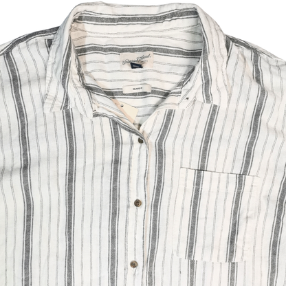 Camisa de lino de manga larga con botones UNIVERSAL THREAD para mujer