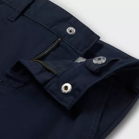 Shorts tipo chino tipo escolar, elástico Cat & Jack para niño